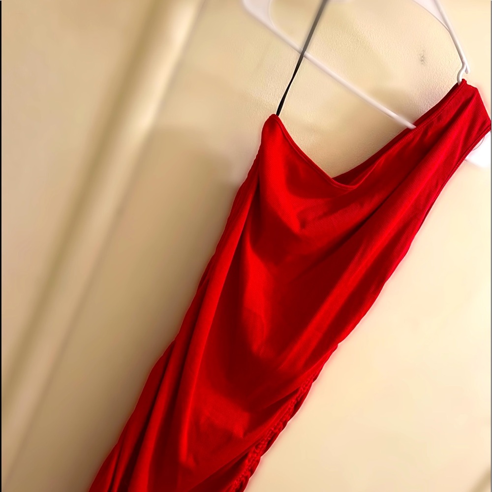 NWOT RIBBED RUCHED DRESS - Picture 3 of 4